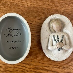 Willow Tree Remembrance Keepsake Box in Cream